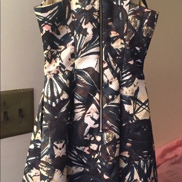 Tropical leaf fit and flare skater dress by H&M - Picture 2 of 7